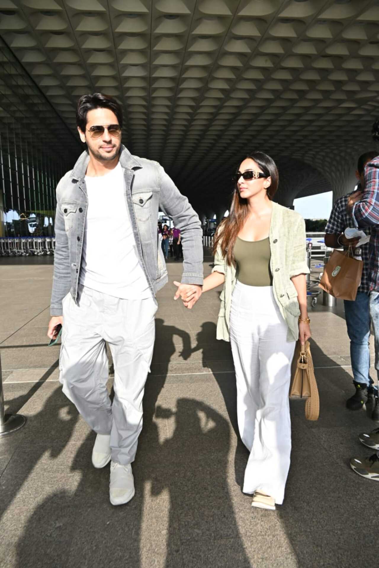 Sidharth Malhotra and Kiara Advani jetted off for yet another vacation. They were at the airport this morning